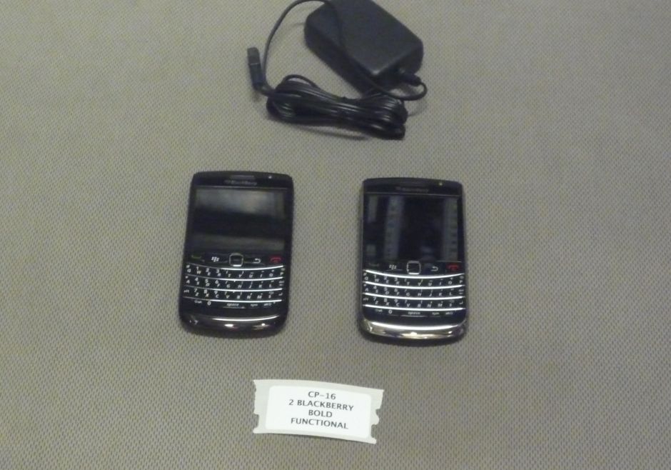2 blackberry bold functional cp-16.jpg