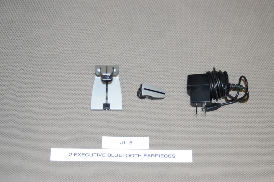 2 executive bluetooth earpieces j1-5.jpg