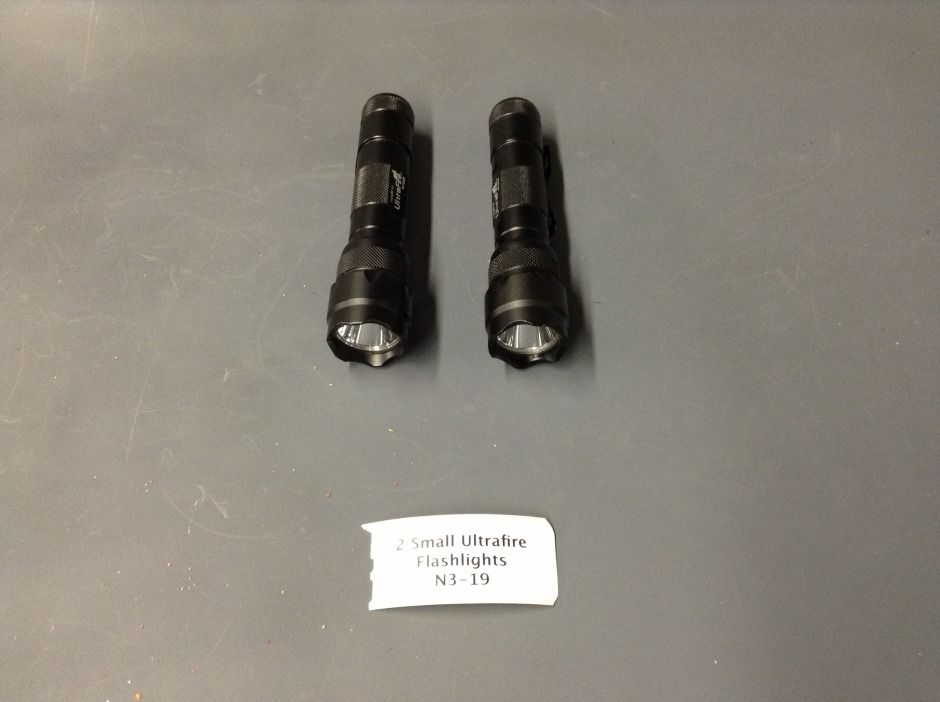 2 small ultrafire flashlights n3-19.jpg