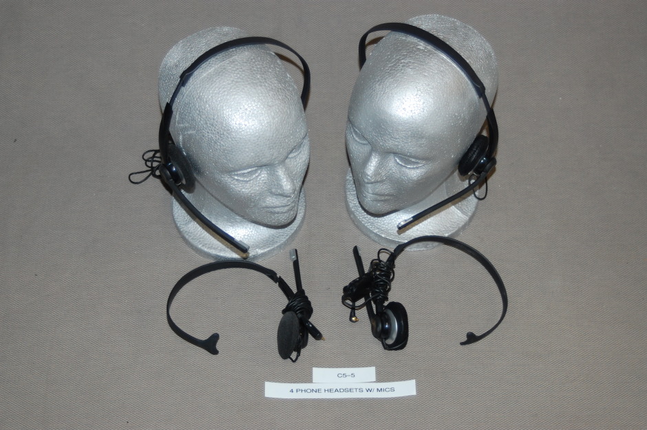 4 phone headsets w mics c5-5.jpg