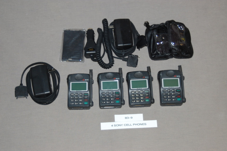 4 sony cell phones b3-9.jpg
