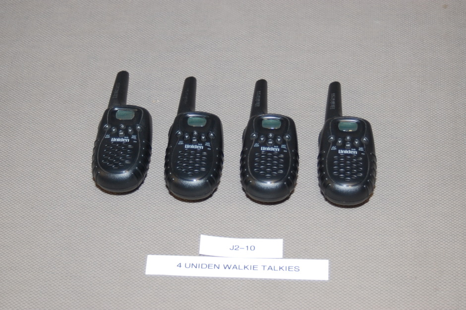 4 uniden walkie talkies j2-10.jpg