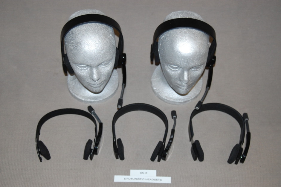 5 futuristic headsets c5-8.jpg