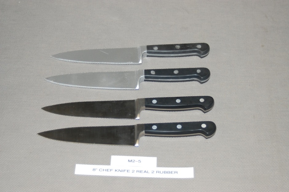 822 knife 2 real 2 rubber m2-5.jpg