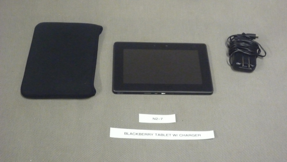 blackberry tablet w charger n2-7.jpg