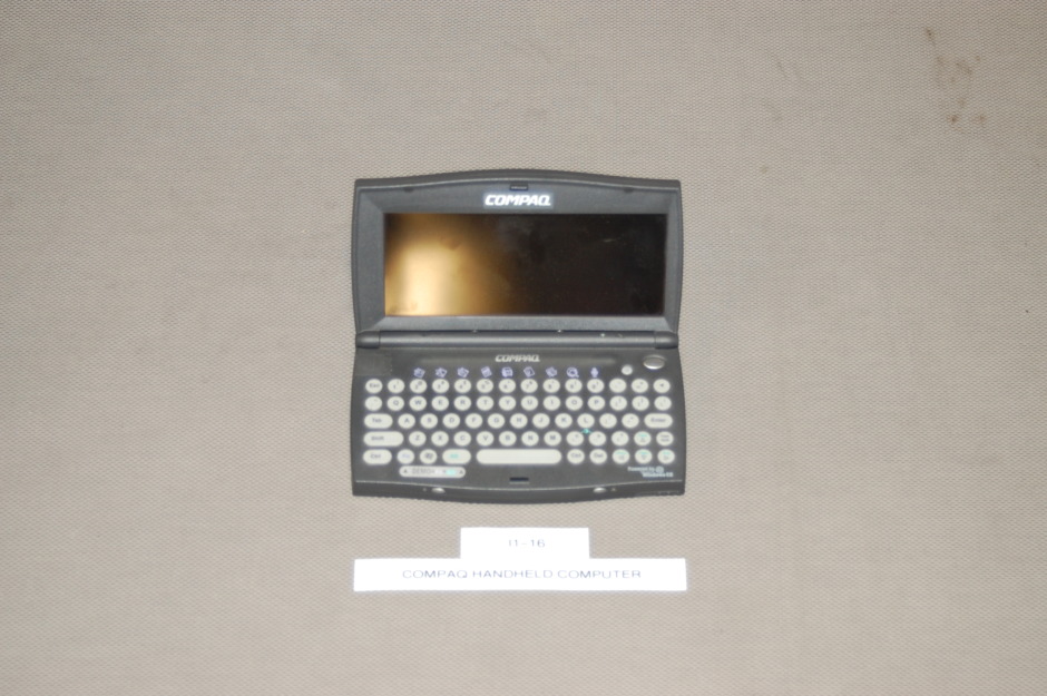 compaq handhelp computer i1-16.jpg