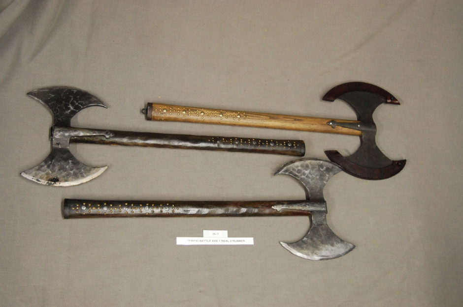 period battle axe 1 real 2 rubber i3-7.jpg