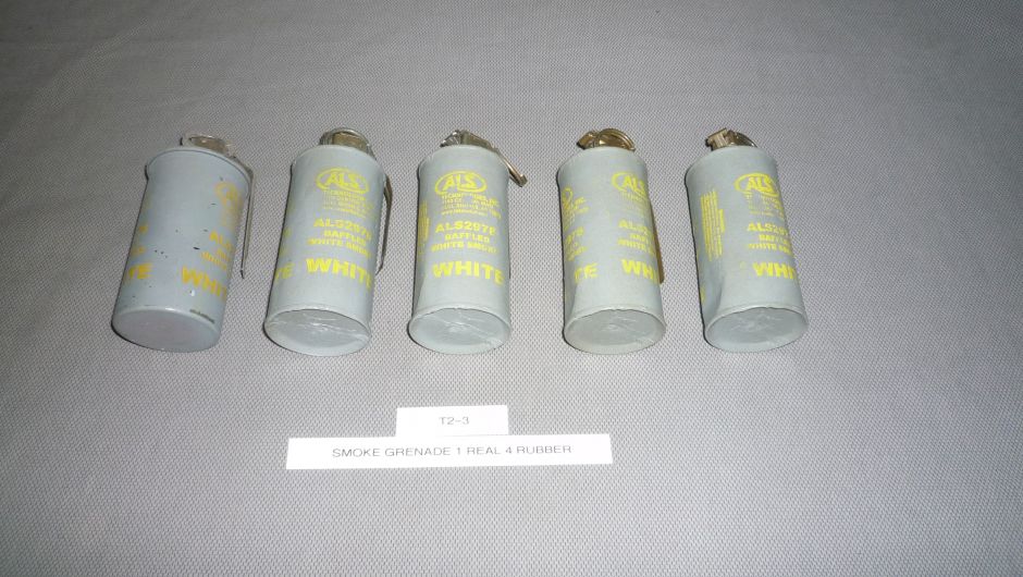 smoke grenade 1 real 4 rubber t2-3.jpg